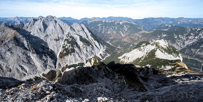 Mountain panorama from the summit of the Gamsjoch, view of Laliderer Tal and Rißtal with summit Laliderer Falk, Rißtal in the Eng, Karwendel, Tyrol, Austria