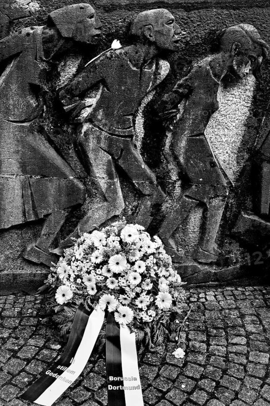 Bittermark memorial, memorial site, detail with wreath of flowers for the memorial service on Good Friday, artist Karel Niestrath, Dortmund, Germany