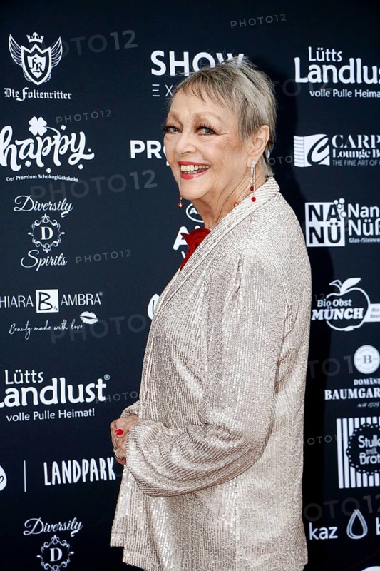 Barbara Schöne at the VIP opening of the new Deinhard Salon Am Mühlanger 3, Berlin, 28 June 2025