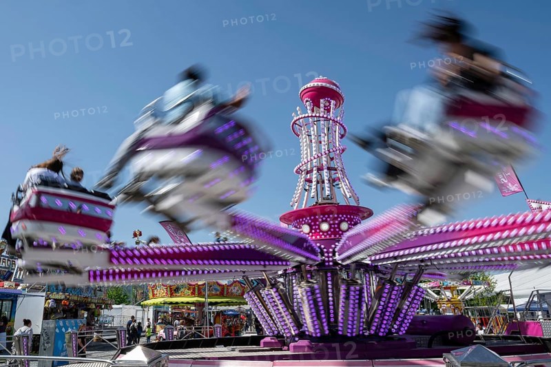 Wiping picture carousel