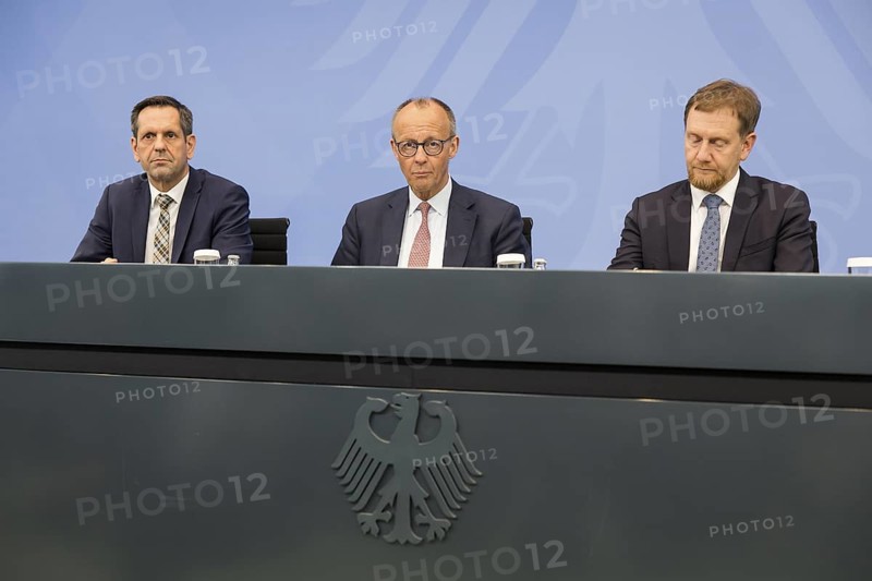 Olaf Lies (SPD, Minister President of Lower Saxony), Friedrich Merz (CDU, Federal Chancellor) and Michael Kretschmer (CDU, Minister President of the Free State of Saxony) during a press conference after the consultation between Federal Chancellor Friedrich Merz and the heads of government of the federal states at the Federal Chancellery, Berlin, 18 June 2025