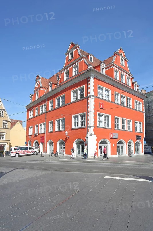 Market palace with tourist office, historic Renaissance, villa, market square, Halle an der Saale, Saxony-Anhalt, Germany