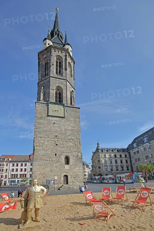 Red Tower with sandy beach and Händel statue, Georg Friedrich Händel, empty, deckchairs, beach, landmark, market square, Halle an der Saale, Saxony-Anhalt, Germany