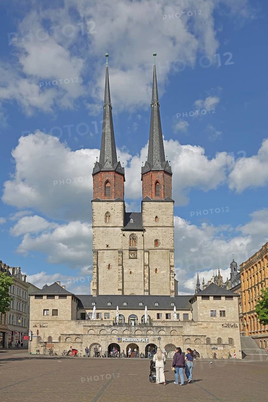 Late Gothic Market Church of Our Lady, Renaissance, landmark, pedestrian, Hallplatz, Halle an der Saale, Saxony-Anhalt, Germany