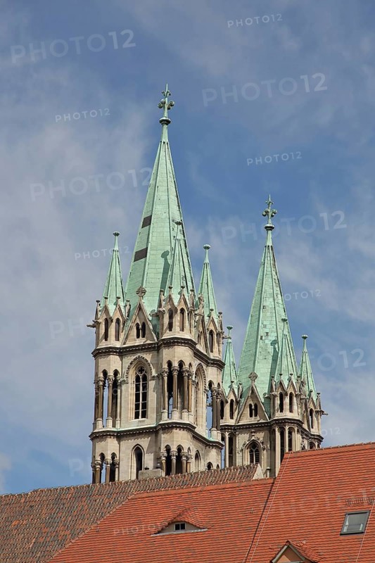 Late Romanesque UNESCO cathedral with twin towers, landmark, St Peter and Paul, cathedral, Saale, Naumburg, Romanesque Road, Saxony-Anhalt, Germany