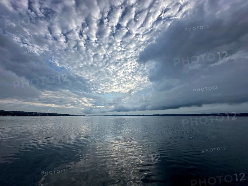 Evening mood, many clouds, Lake Starnberg, Bavaria, Germany