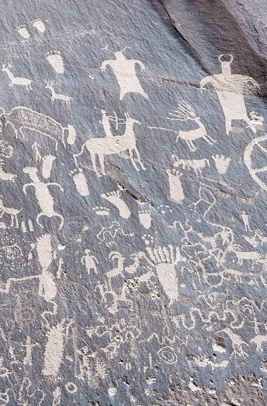 Indian petroglyphs, Newspaper Rock State Park, Utah, USA