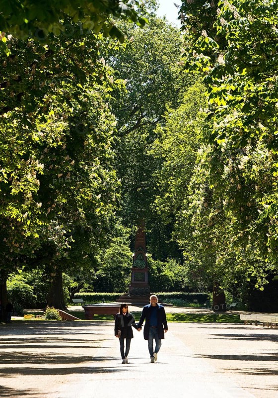 Fountain avenue in the spa gardens of Bad Homburg vor der Höhe, Hesse, Germany
