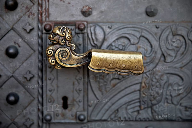 Close-up, door handle on the Church of the Redeemer, Bad Homburg vor der Höhe, Germany