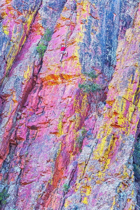 Man rock climbing, Coconino National Forest, Arizona, USA, North America