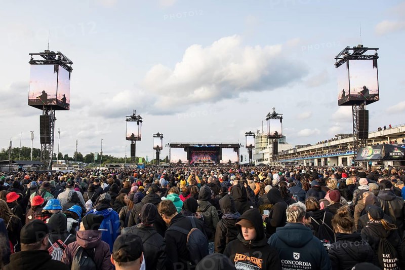 Festival visitors in front of the Utopia Stage at the Rock am Ring Festival on Sunday, Nürburgring race track race track, 08.06.2025