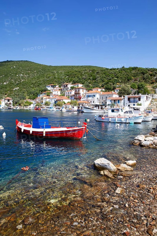 Boats in the harbour of Agia Kiriaki on the Aegean Sea, Pelion or Pelion Peninsula, Magnisia, Thessaly, Greece