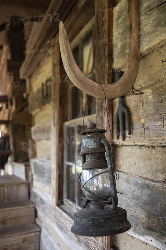 Clinton, Tennessee - The Museum of Appalachia, a collection of pioneer buildings and artifacts