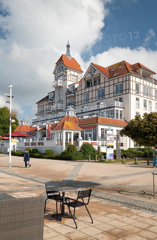 Beach promenade, promenade, Baltic resort Kühlungsborn, West district, Rostock district, Mecklenburg-Western Pomerania, Germany