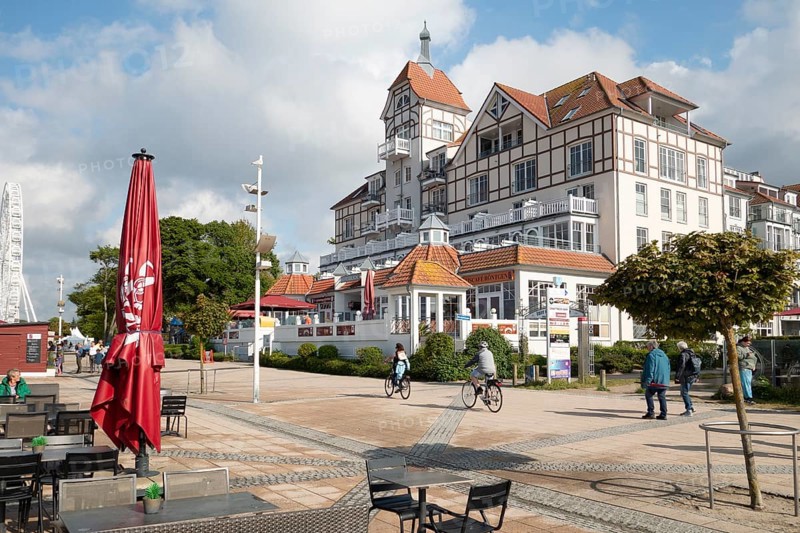 Beach promenade, promenade, Baltic resort Kühlungsborn, West district, Rostock district, Mecklenburg-Western Pomerania, Germany