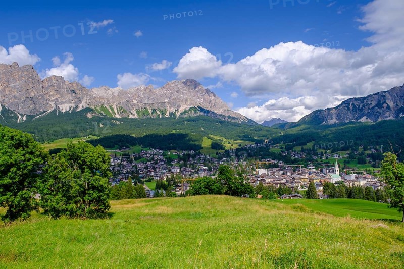 Cortina d'Ampezzo, with Monte Cristallo, Dolomites, Trentino, Italy