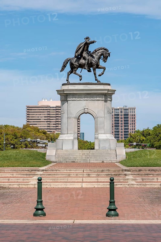 Bronze sculpture of General Sam Houston at the entrance to Hermann Park in downtown Houston, Texas