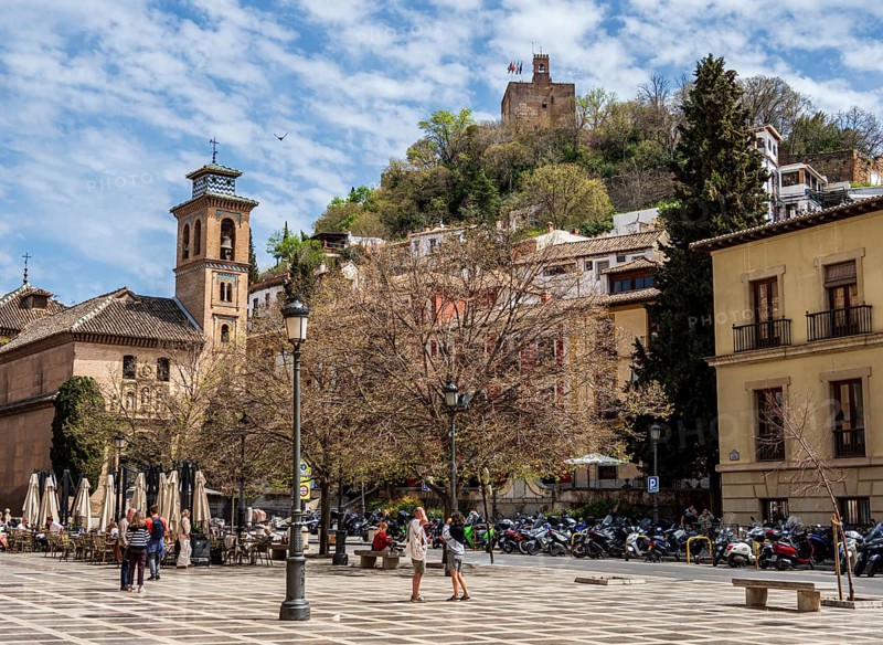 Plaza Nueva, center of Granada, view towards Alhambra on the hill, Granada, Andalusis, Spain