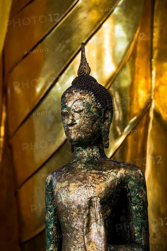 Golden Buddha statue, Wat Pho (Temple of the Reclining Buddha), Bangkok, Thailand