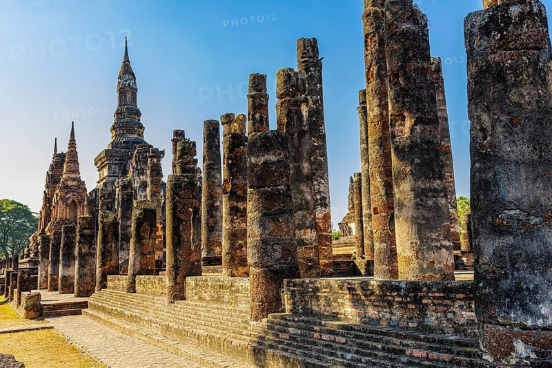 Historic Buddhist temple complex Wat Mahathat, historical park, Sukhothai, Sukhothai province, Thailand