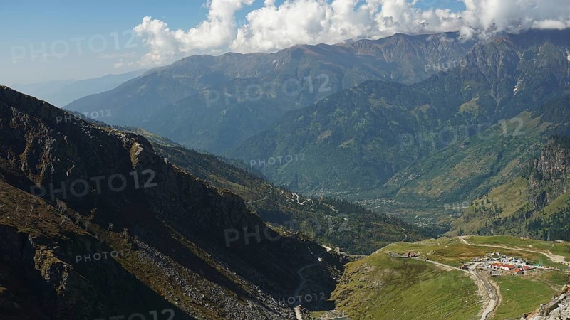 Wide mountain landscape with valleys under a cloudy sky, trekking in Ladakh, Manali-Leh Highway, Himachal Pradesh, Ladakh, India