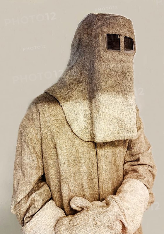 Fire protection suit made of pure asbestos fabric protects against heat up to around 700 degrees Celsius, German Occupational Safety Exhibition DASA, Dortmund, Germany