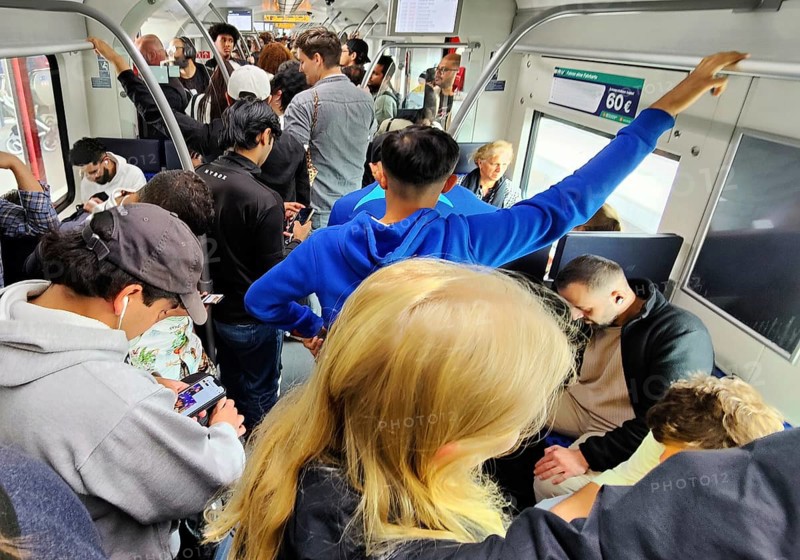 Many people crowded on the S1 S-Bahn train, DB Regio AG, North Rhine-Westphalia region, Solingen, North Rhine-Westphalia, Germany