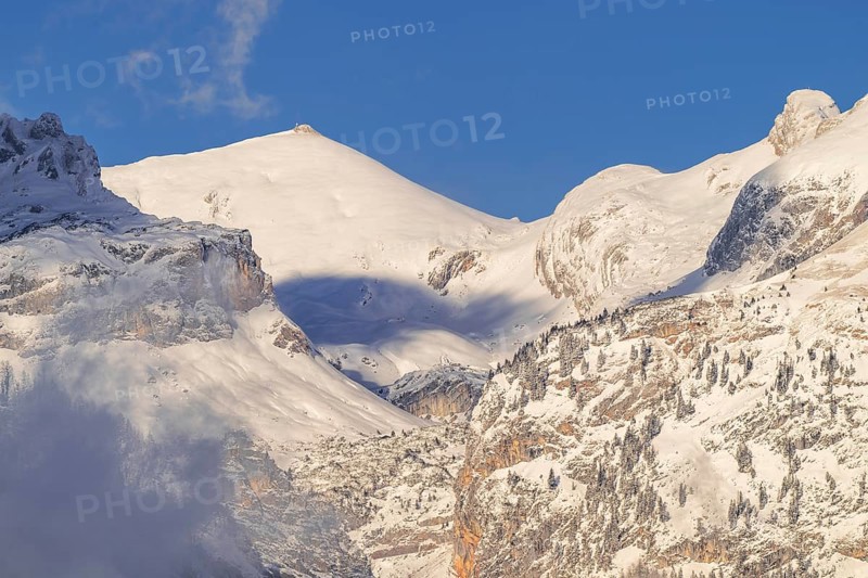 The Rofan Mountains seen from Gallzein. Starting at the left: Rofanspitz, Sagzahn, Rofan Mountains, Tyrol, Austria