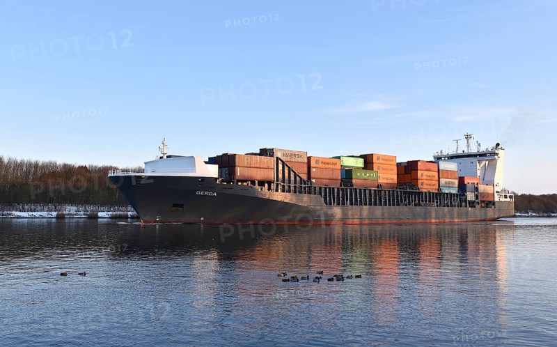 Container ship GERDA sails in the Kiel Canal, NOK, Kiel Canal, Kiel Canal, Schleswig-Holstein, Germany
