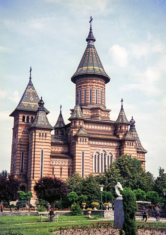 Timi?oara Orthodox Cathedral (also known as the Metropolitan Cathedral), an iconic symbol of Timi?oara, Romania. Located in Victory Square