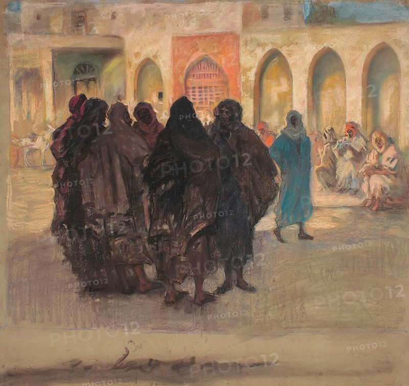 Kazimierz Stabrowski (b. 21 November 1869, d. 10 June 1929 in Garwolin), Polish painter: Street scene in Kairouan (1915), Street scene in Kairouan (1915), authentic, digitally restored reproduction from a model from the early 20th century, exact date of depiction unknown, historical, scene of a busy oriental market with people in cloaks and antique architecture