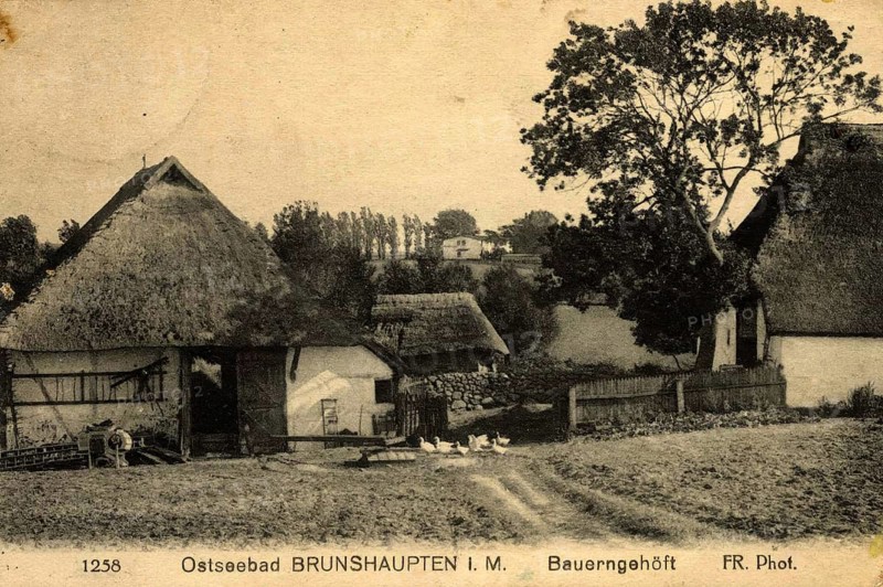 Historic postcard around 1900, Baltic resort Brunshaupten i.M, farmers' homestead, historic town on the Mecklenburg Baltic Sea coast, which merged with Arendsee and Fulgen in 1937 to form today's Baltic Sea resort of Kühlungsborn, Mecklenburg-Western Pomerania, Germany, reproduction of a postcard, historic