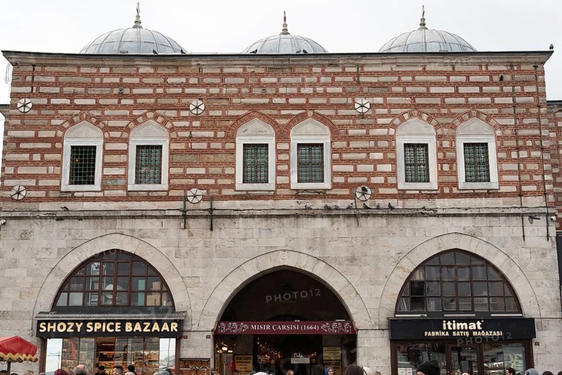 Istanbul, Turkey 8th January 2025 The historical architecture of the Istanbul Spice Bazaar. The Spice Bazaar otherwise known as the Egyptian Bazaar is one of the largest historical covered markets in Istanbul