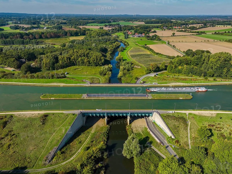 Olfen, North Rhine-Westphalia, Germany - Lippe, foreground canal bridge Lippe Neue Fahrt, Dortmund-Ems Canal (DEK), rear left KLA Dattelner Mühlenbach