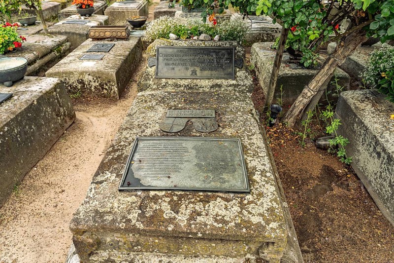 Tomb of the painter Albrecht Dürer at the medieval St. John's Cemetery and St. John's Church in Nuremberg, Bavaria, Germany