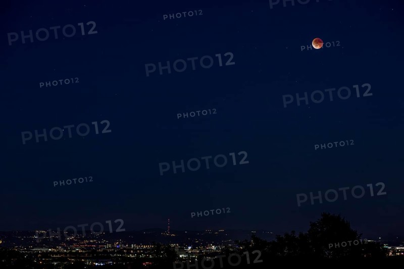 Lunar eclipse on 07.09.2025 over Dresden, Saxony, Germany