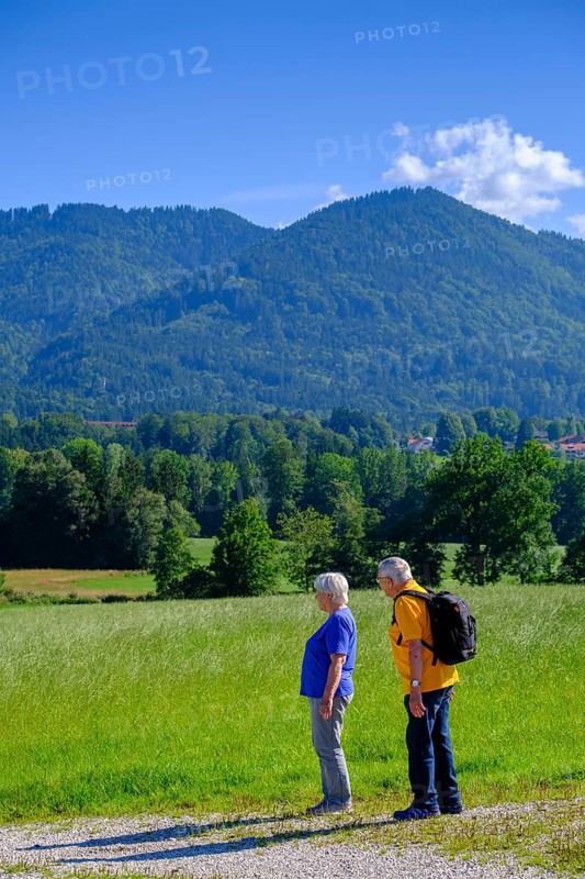 Elderly couple, seniors hiking, Bad Heilbrunn, Upper Bavaria, Bavaria, Germany