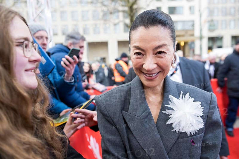 Michelle Yeoh has herself photographed with fans in front of the premiere of the film Everything Everywhere All At Once at the Berlinale in Berlin's Zoo Palast on 13.02.2026. The 76th Berlin International Film Festival will take place from February 12 to 22, 2026