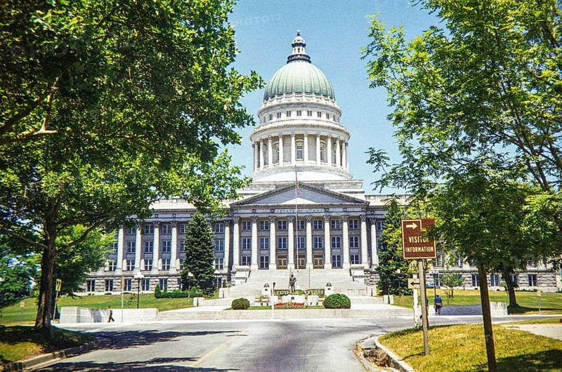 Utah State Capitol building, Salt Lake City, Utah, USA 1977 architect Richard K.A. Kletting opened 1916
