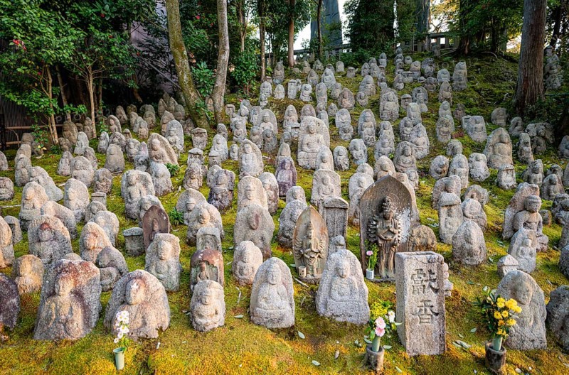 Sentai Sekibutsu-gun Garden with Thousand Buddha Stone Figures, Kiyomizu-dera Temple, Buddhist Temple Complex, Higashiyama, Kyoto