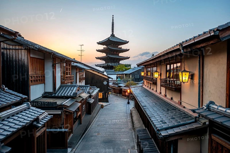 Yasaka dori historic street in the old town with traditional Japanese houses, five-story Yasaka Pagoda of the Buddhist Hokanji Temple at the back, evening mood, Higashiyama, Kyoto, Japan