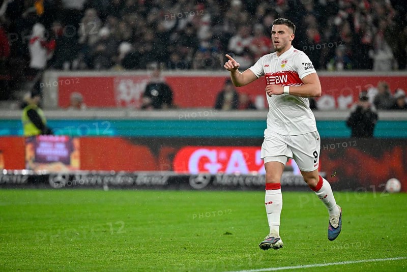 Goal celebration Ermedin Demirovic VfB Stuttgart (09) Gesture Gesture Football Bundesliga, MHPArena, MHP Arena Stuttgart, Baden-Württemberg, Germany