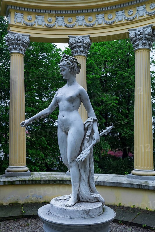 Diana sculpture in Lan´cut Castle Park, 17th century, Lan´cut, formerly Landshut, Poland