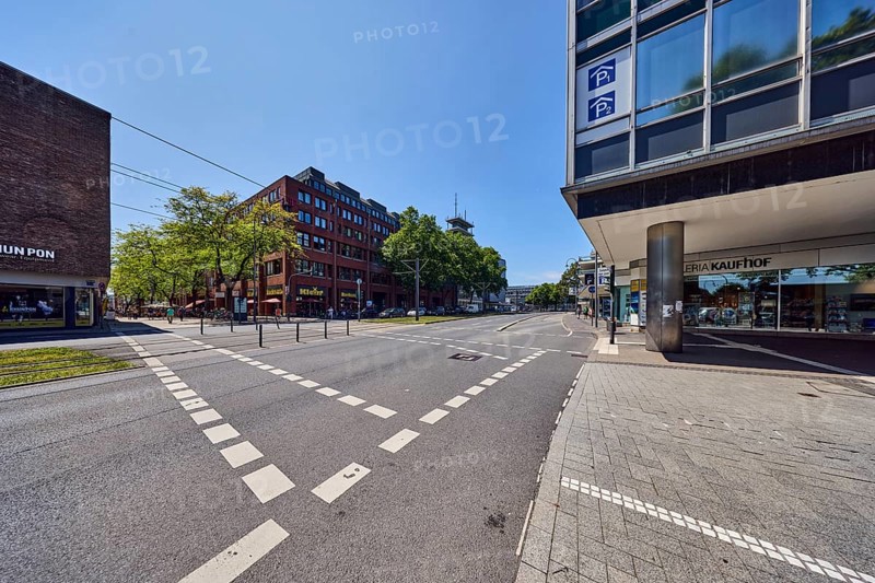 Pedestrian zone, shops, shopping, general architecture, commercial buildings, modern architecture, barrier bollard, central strip, street, overhead lines, tram tracks, footpath, cycle path, trees, blue sky, cloudless, intersection of Hohe Straße, Cäcilienstraße and Pipinstraße, Cologne, district-free city, North Rhine-Westphalia, Germany