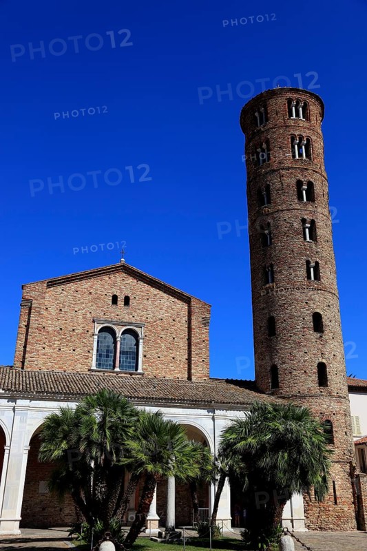 Basilica of Sant'Apollinare Nuovo, three-nave basilica church from the 6th century. It was built by the Ostrogoth king Theodoric the Great as his palace chapel in the Arian faith, Ravenna, Emilia Romagna, Italy