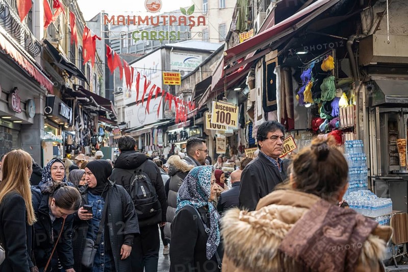 Istanbul, Turkey. December 2nd 2025. Busy crowded narrow streets with people shopping in the Fatih district of Istanbul near the Grand Bazaar, Istanbul, Turkey