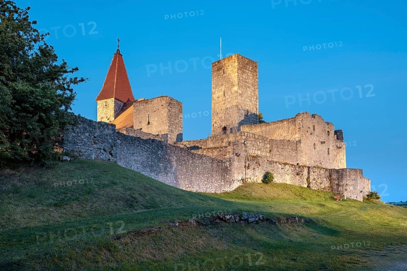 The illuminated Leuchtenberg Castle at dusk, Leuchtenberg, Upper Palatinate, Bavaria, Germany
