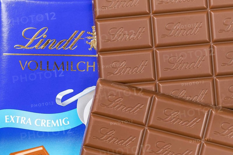 Lindt Schokolade Swiss chocolate bar chocolates with logo in Stuttgart, Germany