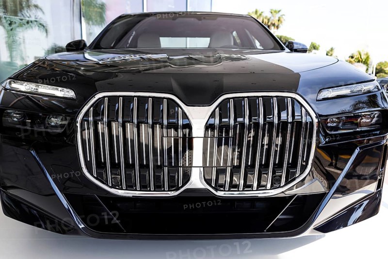 Front view of modern powerful luxury car design with modern build quality, exceptional performance and high technology integration features and fully autonomous driving capabilities