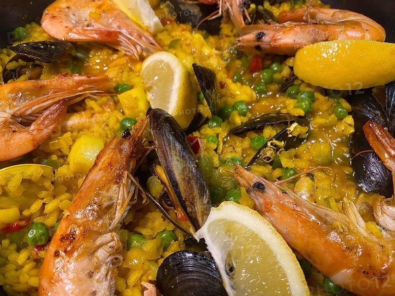 Close-up view, seafood paella, with rice, mussels, lemon slices, shrimp, food, Stuttgart, Baden-Württemberg, Germany
